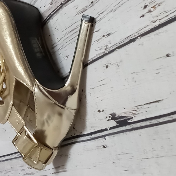 NEW Breckelle Heels shoes gold size 6 lace up ankle strap 4"heel - Picture 8 of 9